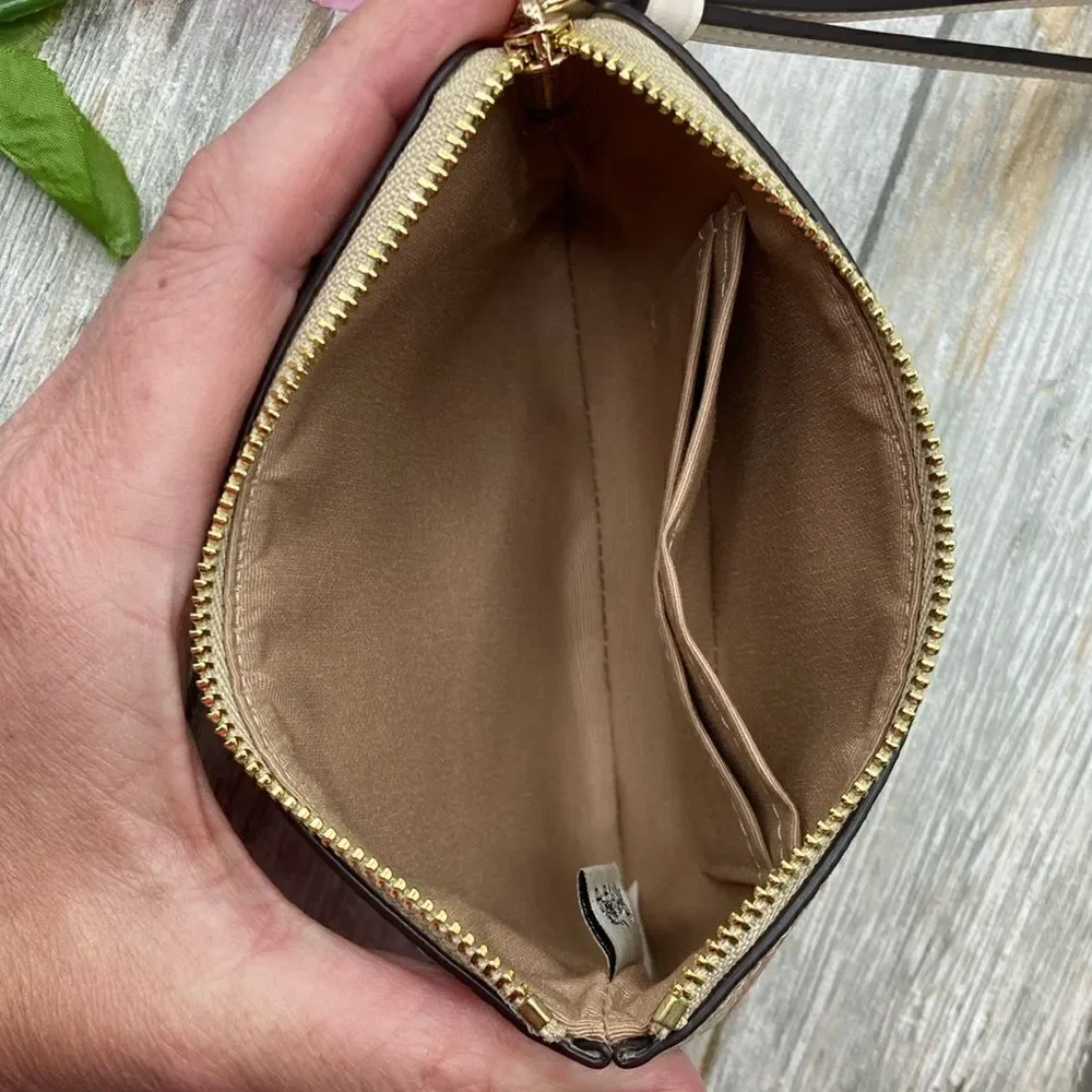 Coach Corner Zip Wristlet In Signature Canvas With Floral Print Wallet Bag Purse - Picture 4 of 7